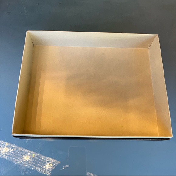 LV Gift Box Medium Sized Vintage Chocolate Brown - Picture 2 of 7